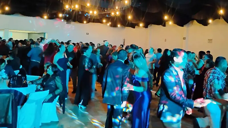  Los convocados disfrutaron de una agradable noche.